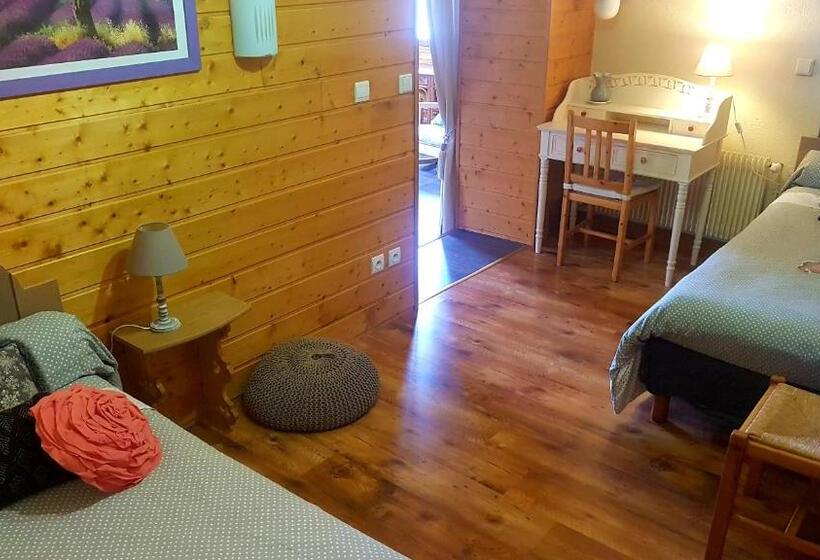 Семейный Номер Вид на Горы, La Coustille Chambres Et Table D Hôtes