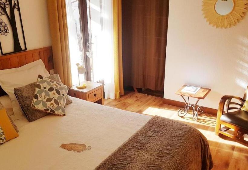 Номер Стандарт, La Coustille Chambres Et Table D Hôtes