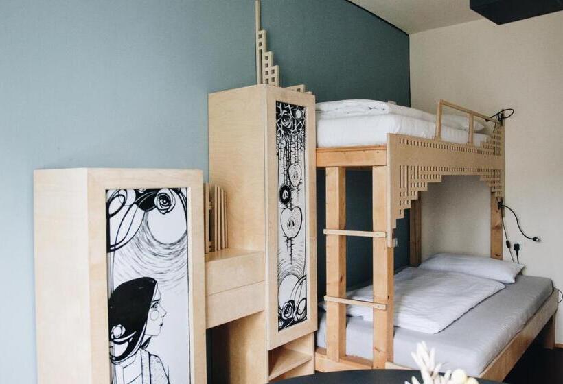 חדר סטנדרט חדר אמבטיה משותף, Hostel & Garten Eden