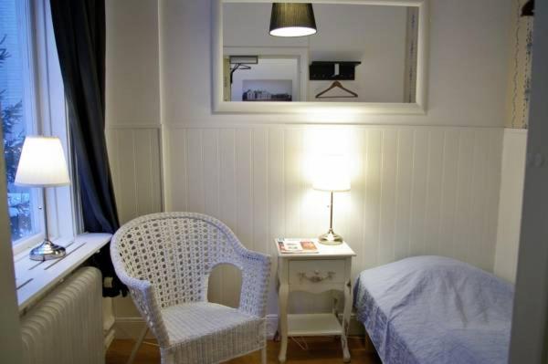 Quarto Estandar Individual Banheiro Compartilhado, L Kungsängstorg