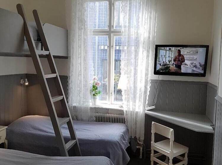Quarto Triplo Estandar, L Kungsängstorg