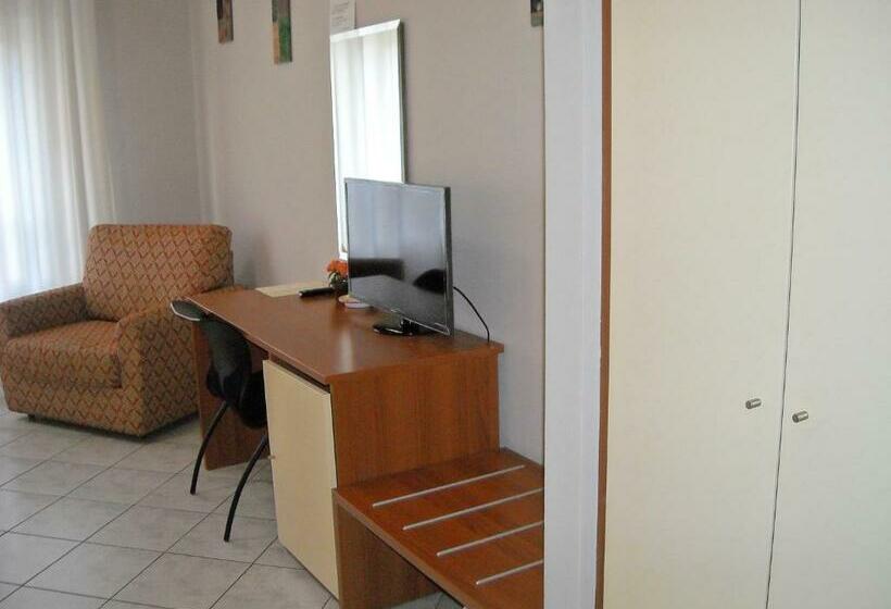 스탠다드 트리플 룸, Albergo La Posta Arezzo