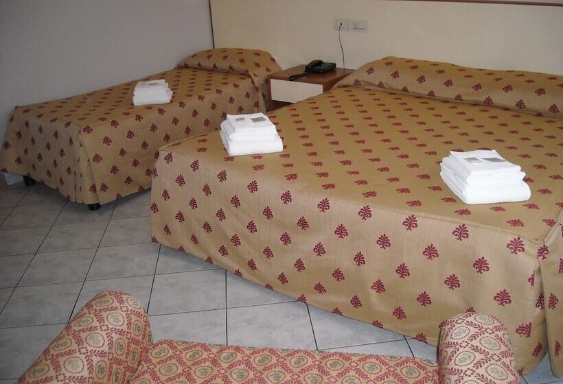 스탠다드 트리플 룸, Albergo La Posta Arezzo
