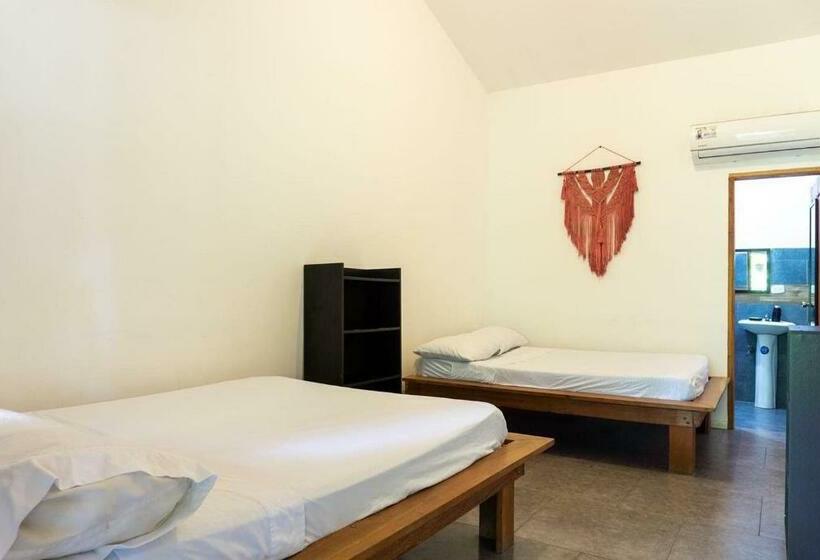 Четырехместный Номер Стандарт, Cabinas Playa Surf Hostel