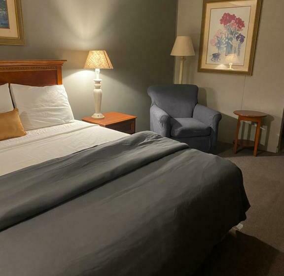 带大床的标准间, Paxton Inn Motel