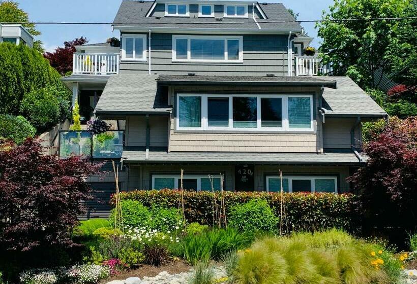 Люкс Вид на Море, Crystal S View Bed & Breakfast