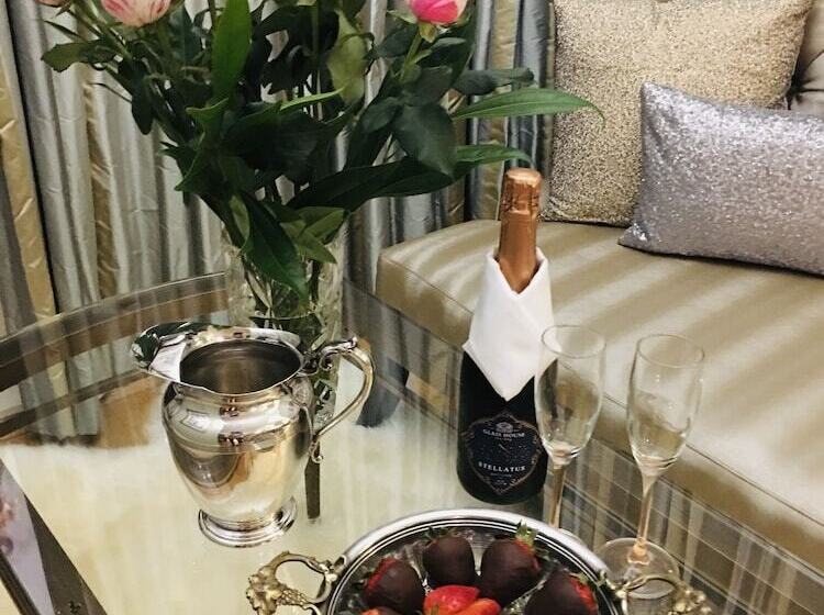 Люкс Повышенной Комфортности, Crystal S View Bed & Breakfast