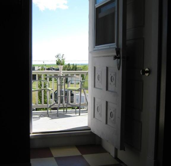 Номер Стандарт с Балконом, Wakamow Heights Bed And Breakfast