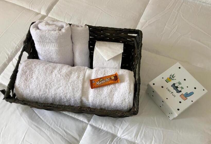 Трехместный Номер Deluxe, Cactus