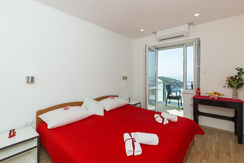 اتاق استاندارد با بالکن, Dancing Butterfly Inn Family Sliding Bnb