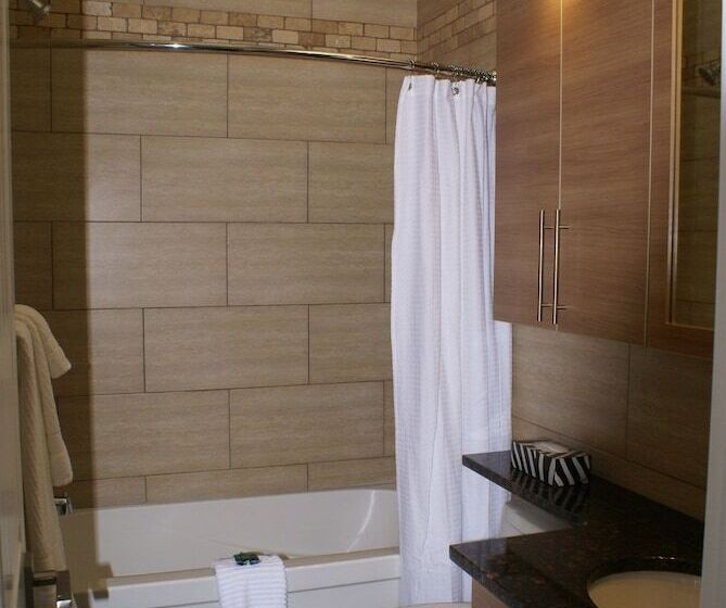 Люкс, Western Hotel & Executive Suites