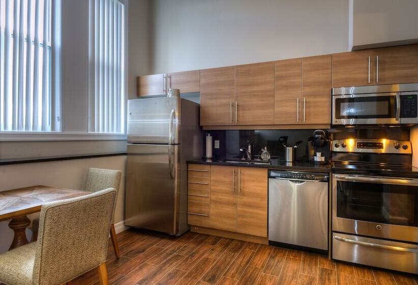Люкс, Western Hotel & Executive Suites