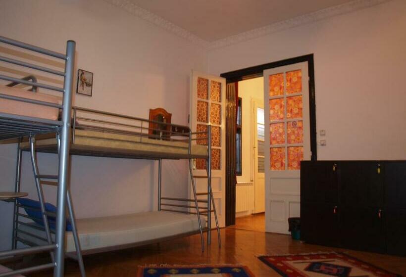 공동 객실, Mosaico Alfetta Hostel