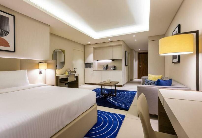 带城市景观的标准工作室, Voco Doha West Bay Suites, An Ihg