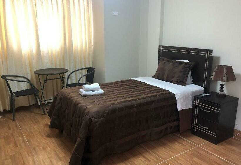 اتاق استاندارد یک تخته با سرویس بهداشتی مشترک, B&b Cusing Wasi