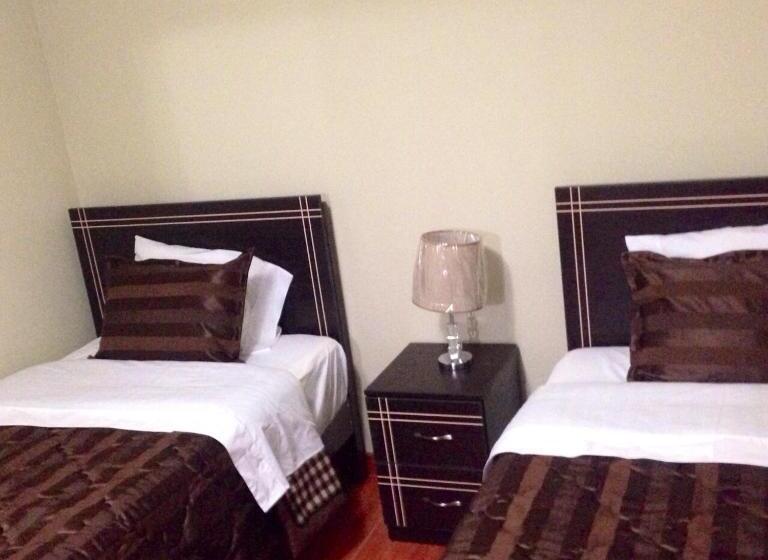 اتاق استاندارد با سرویس بهداشتی مشترک, B&b Cusing Wasi