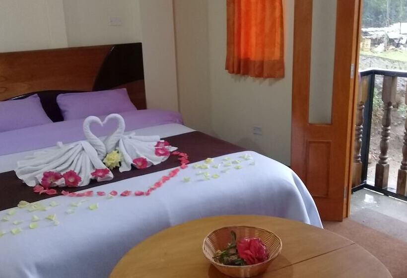 اتاق خانوادگی, Hostal Casa Del Montanista