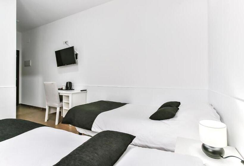 Номер Стандарт, Laramond Barcelona Rooms