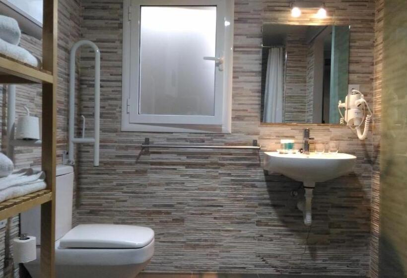 Номер Стандарт Трехместный, Laramond Barcelona Rooms