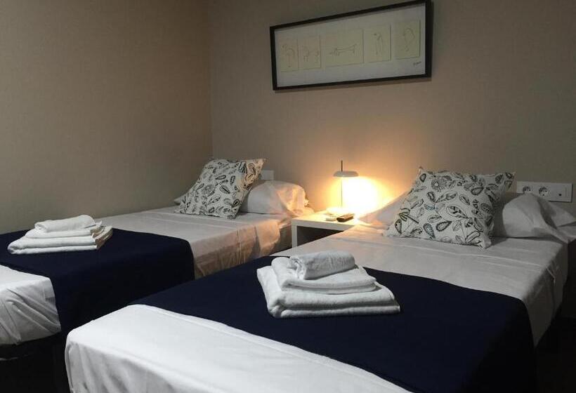 Номер Стандарт Трехместный, Laramond Barcelona Rooms