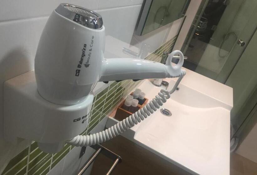 Четырехместный Номер Стандарт, Laramond Barcelona Rooms