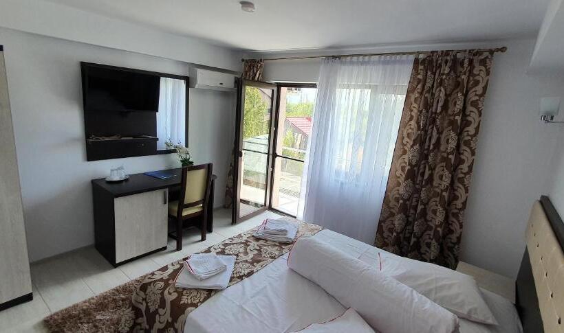 اتاق لوکس با بالکن, Motel Didona B