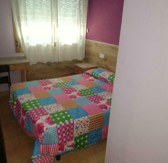 Standard Egyágyas Szoba, Alojamientos Albor I