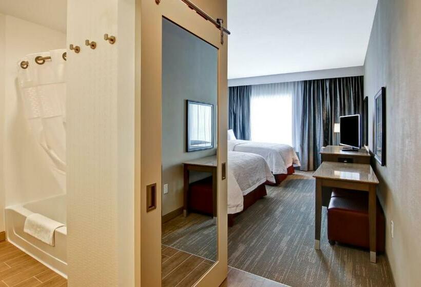 Номер Стандарт, Hampton Inn & Suites By Hilton Grande Prairie
