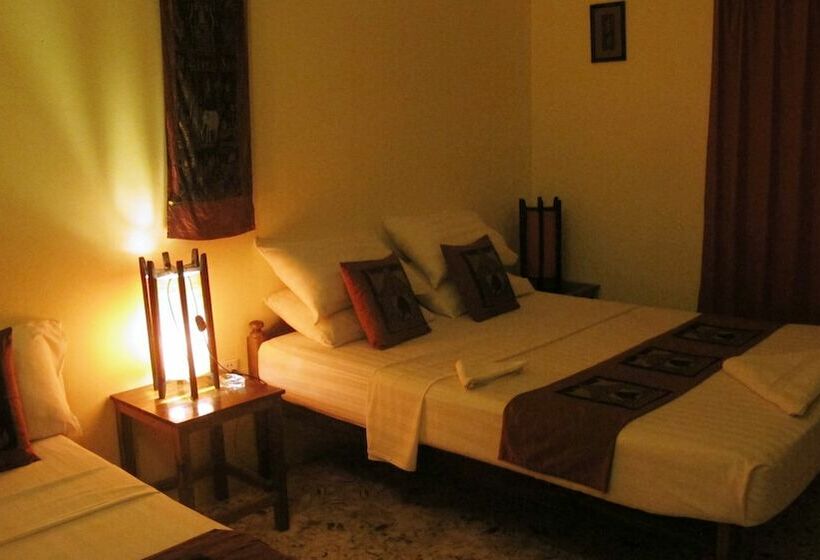 غرفة قياسية بالطابق الأرضى, Mea Culpa Kampot
