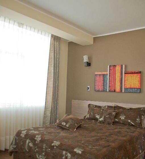 סוויטת ג'וניור, Torresur Tacna