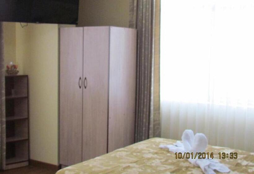 סוויטת ג'וניור, Torresur Tacna