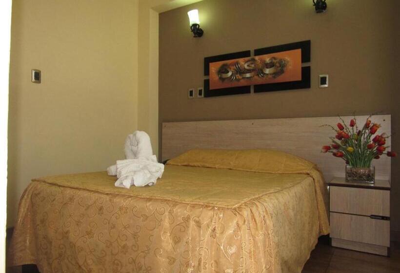 חדר סטנדרט לשלושה, Torresur Tacna