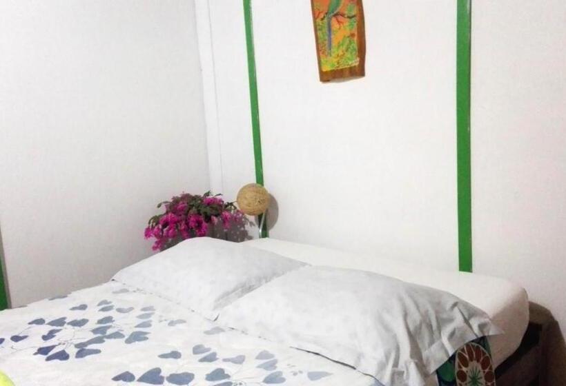 Хижина, Hostal Estrella De Agua