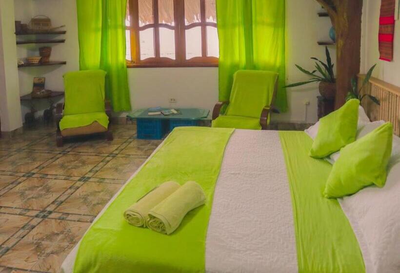 Трехместный Номер Комфорт, Eco Hotel El Refugio De La Floresta