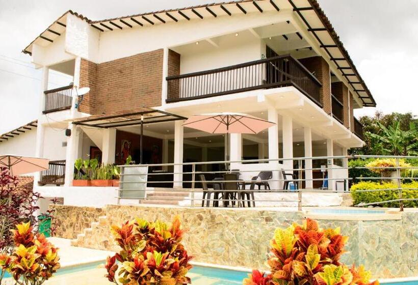 프리미엄 4인룸, Finca Hotel Loma Verde