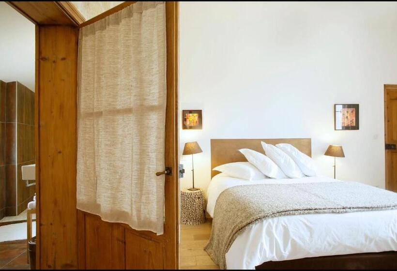Люкс, La Maison Rouge D Uzes B&b