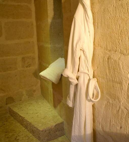 Люкс, La Maison Rouge D Uzes B&b