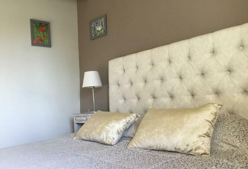 Номер Комфорт, Chambre D Hôtes Au Chant Des Sorgues