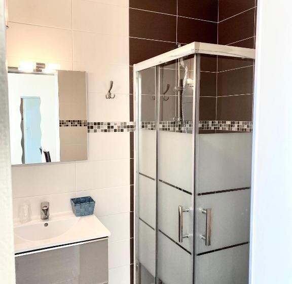 Номер Стандарт с Балконом, Hôtel Le Plaisance