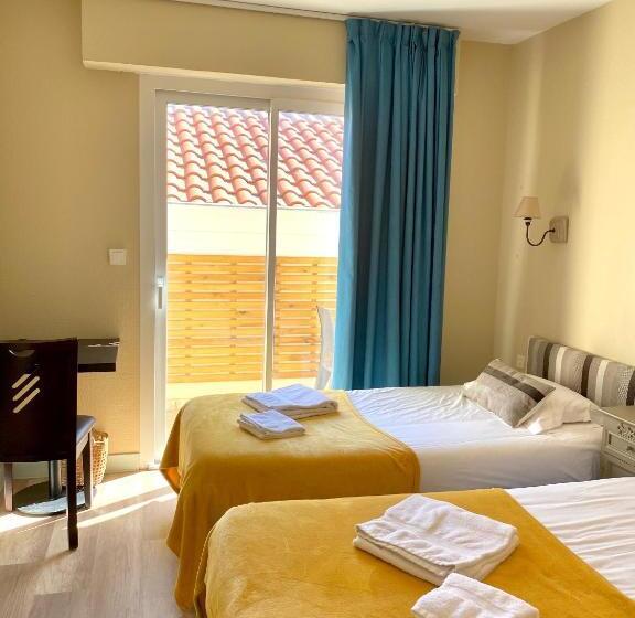 Номер Стандарт с Балконом, Hôtel Le Plaisance