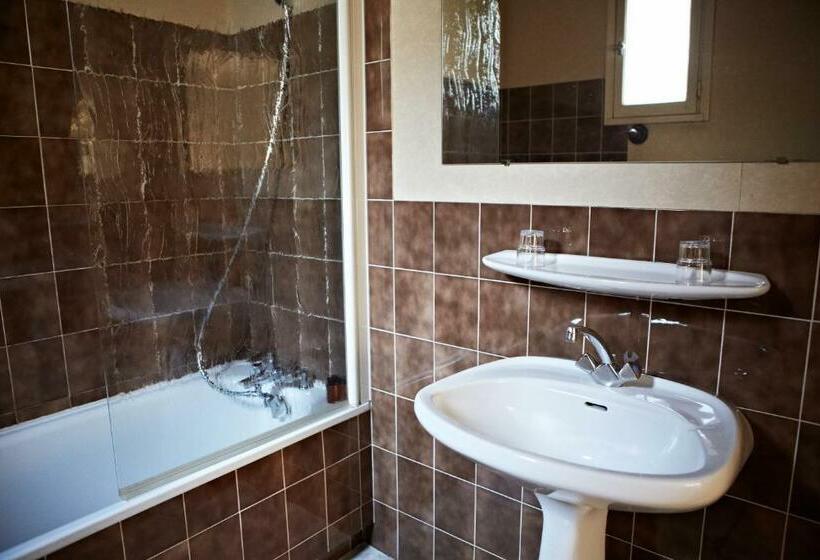 Четырехместный Номер Стандарт, Hôtel Mets Et Plaisirs