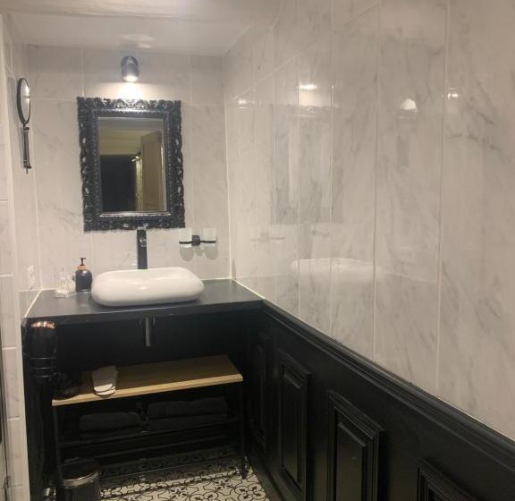 Апартаменты 2 Спальни, Marseille City Chambres&appartements
