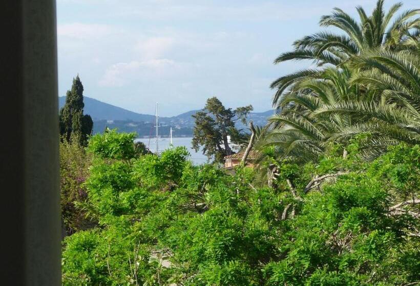 수피리어 룸 풀장 전망, Villa La Begude   Boutique Luxury B&b