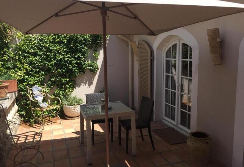 스탠다드 룸 풀장 전망, Villa La Begude   Boutique Luxury B&b