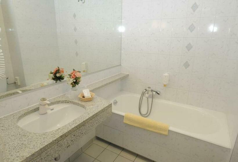Номер Комфорт, Hôtel 4c