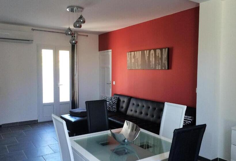 Апартаменты 1 Спальня Вид на Бассейн, Hôtel Eden Cassis   Parking Privé