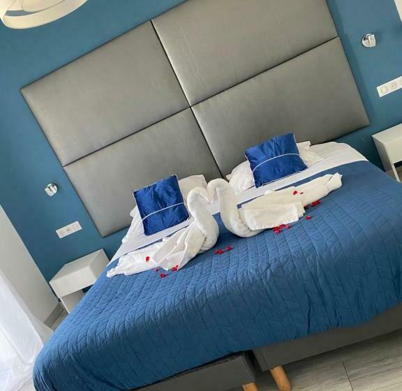 Студио Стандарт с Балконом, Hôtel Eden Cassis   Parking Privé