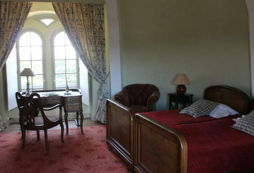 Четырехместный Номер Стандарт, Château De La Flocellière