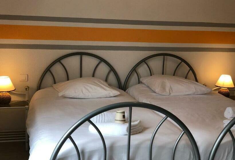 غرفة قياسية ثلاثية, Enzo Hotels Neufchâteau By Kyriad Direct