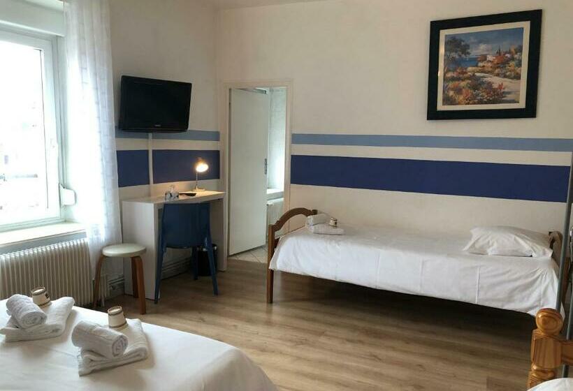 Четырехместный Номер Стандарт, Enzo Hotels Neufchâteau By Kyriad Direct